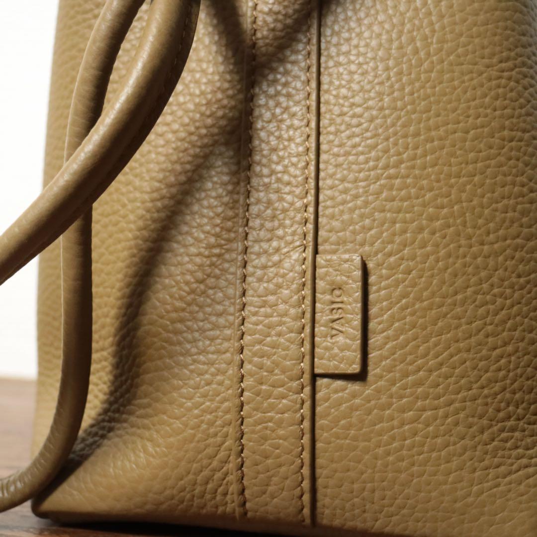 【新品同様】 ヴァジック BOND MINI 巾着 定価4.8万円 TAUPE