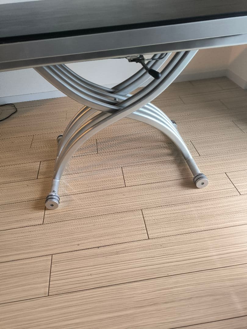 東京インテリア購入　折りたたみ式昇降ダイニングテーブル　ブラックガラス