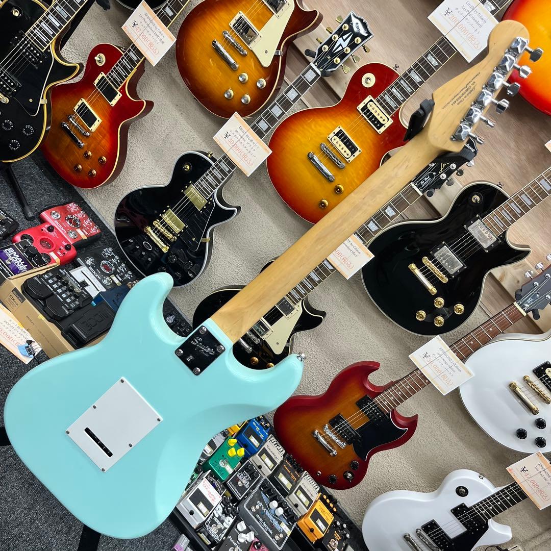 【9528】 Squier Stratocaster サーフグリーン 鼈甲