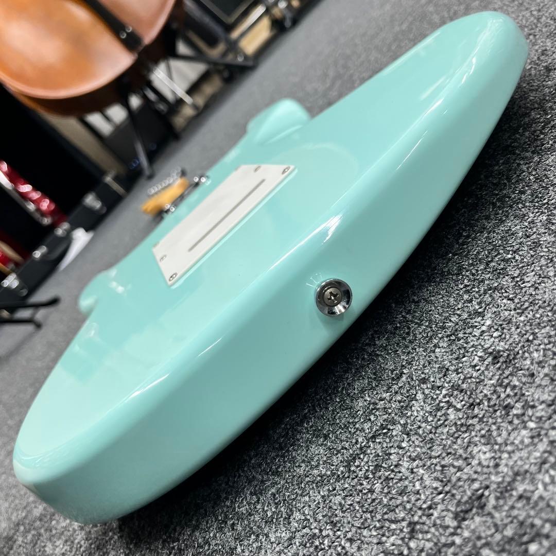 【9528】 Squier Stratocaster サーフグリーン 鼈甲