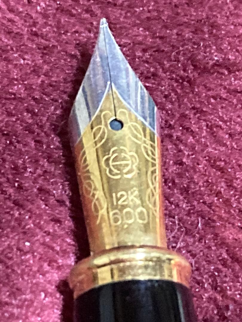 ☆12K 新品未使用　高級万年筆☆