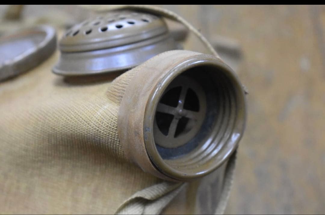 市民防毒面　戦時中　日本軍　昭和化工　團甲二號　乙型　未使用品　セット
