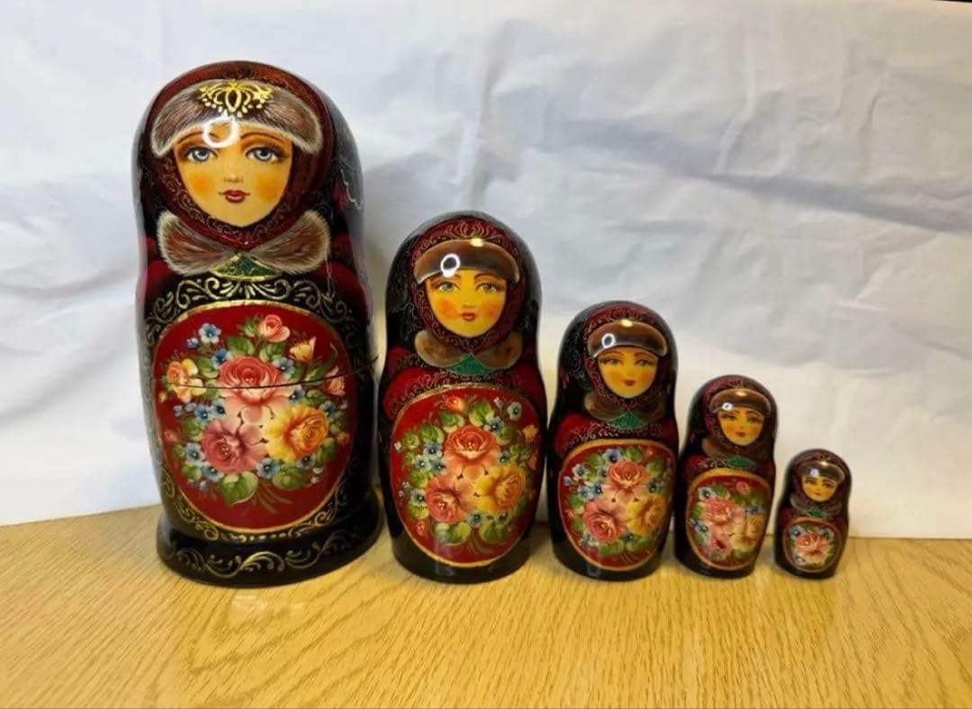 月末セール‼️ロシア　ヴィンテージ アーティスト作品、マトリョーシカ　5組。現状