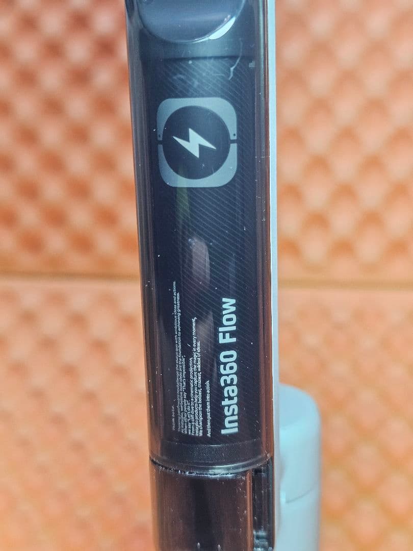スマホアクセサリー insta 360 flow