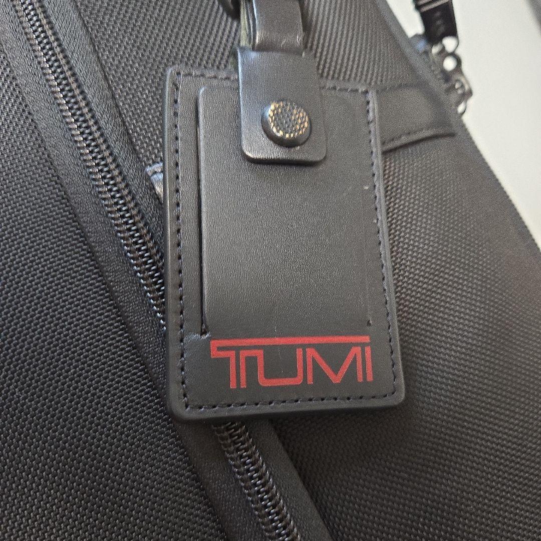 TUMI ALPHA3 コンパクト・4ウィールド・ブリーフ Blackブラック