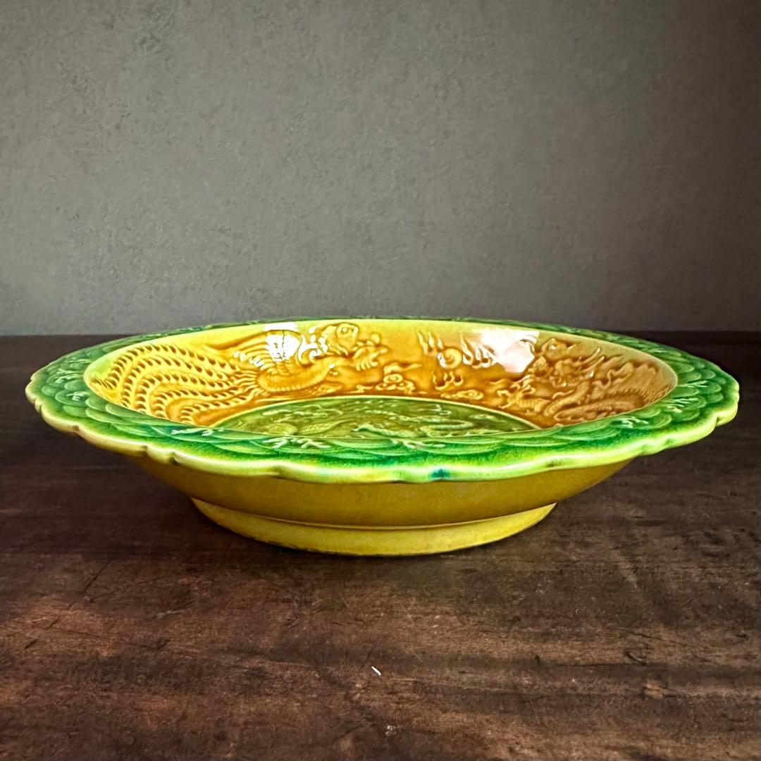 中国古美術　明時代　素三彩　龍図鳳凰図　飾皿　縁起　古玩　骨董　古美術品