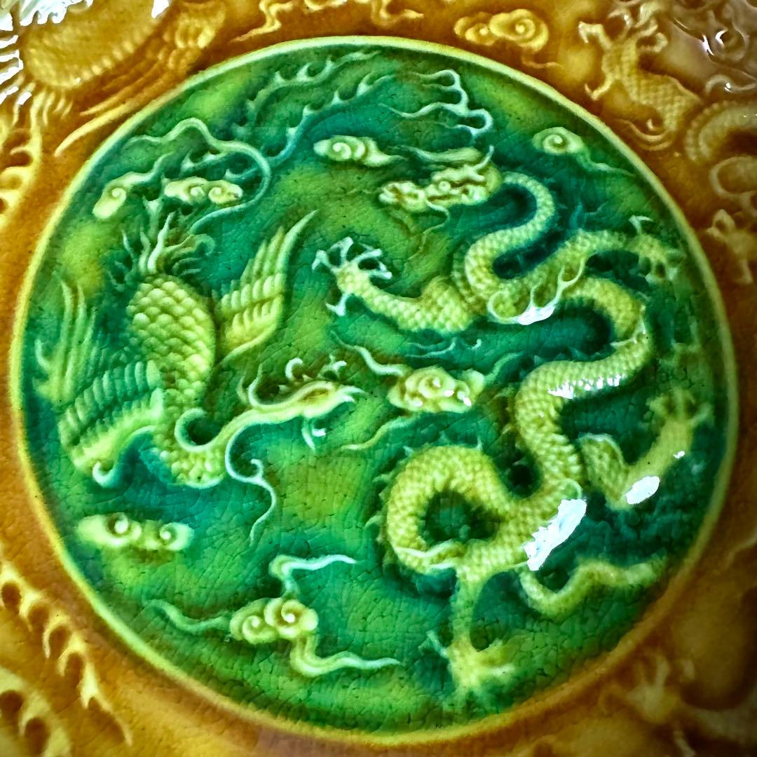 中国古美術　明時代　素三彩　龍図鳳凰図　飾皿　縁起　古玩　骨董　古美術品