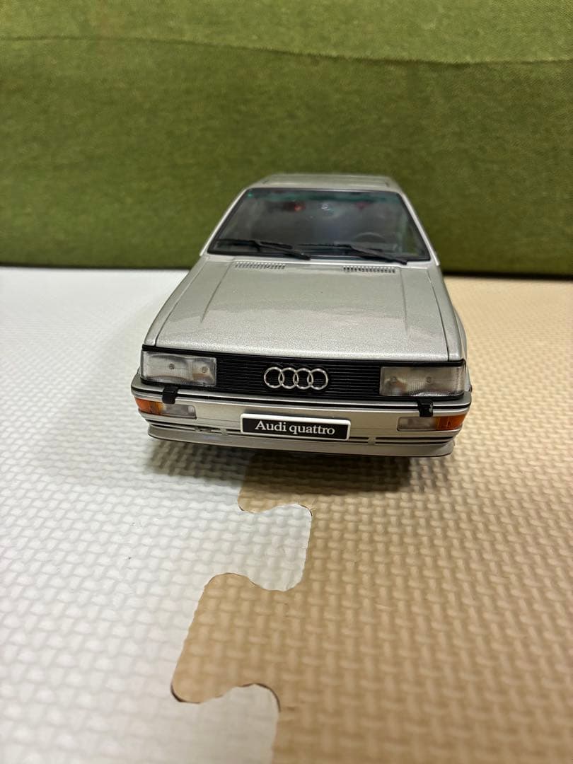 ミニカー AUTOart Audi sport Quattro 1988 1/18
