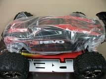 トラクサス　E-REVO　1/8？　1/10？ツインM　新品