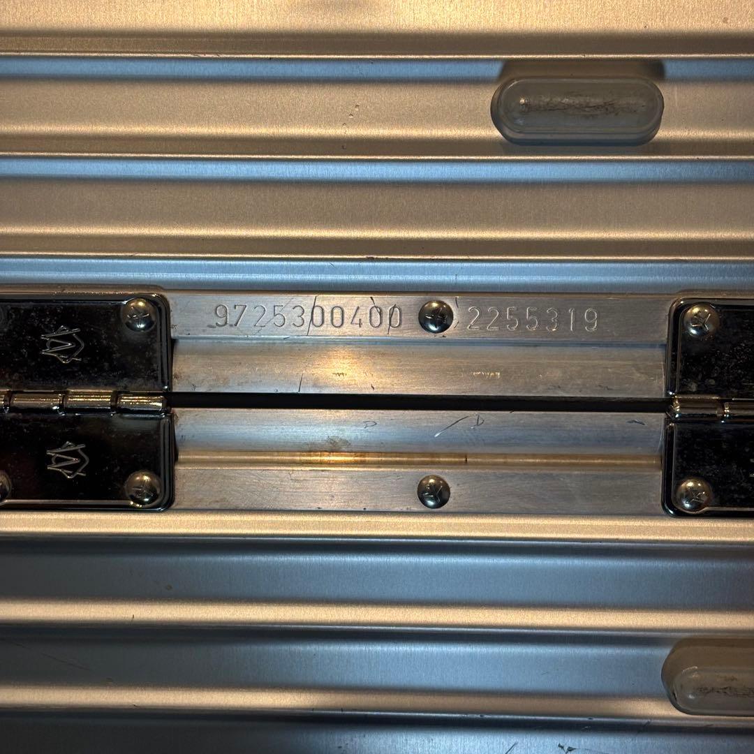 RIMOWA リモワ クラシック キャビン 4輪 機内持ち込み可　タイヤ2つ破損