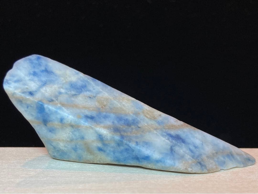 糸魚川翡翠　インクブルー　入りコン沢 青翡翠　翡翠輝石　原石　30.7ｇ