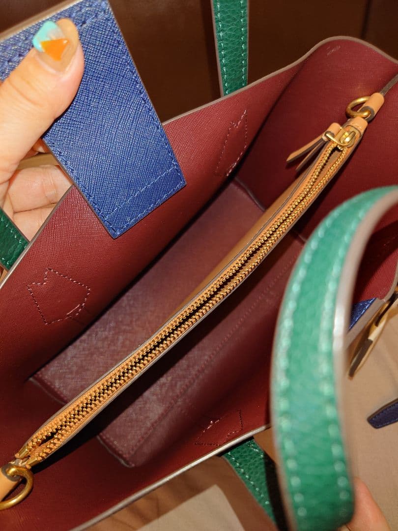 正月SALE！TORY BURCH ネイビー レザー ハンドバッグ