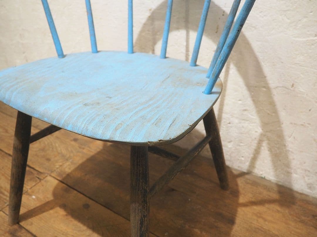 1338 シャビーシックなチェア　椅子　イス　オブジェ　レトロ　ビンテージ　花台