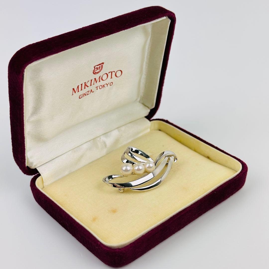 美品　ミキモト　シルバー 真珠 ブローチ　コサージュ　アクセサリー　ロゴ
