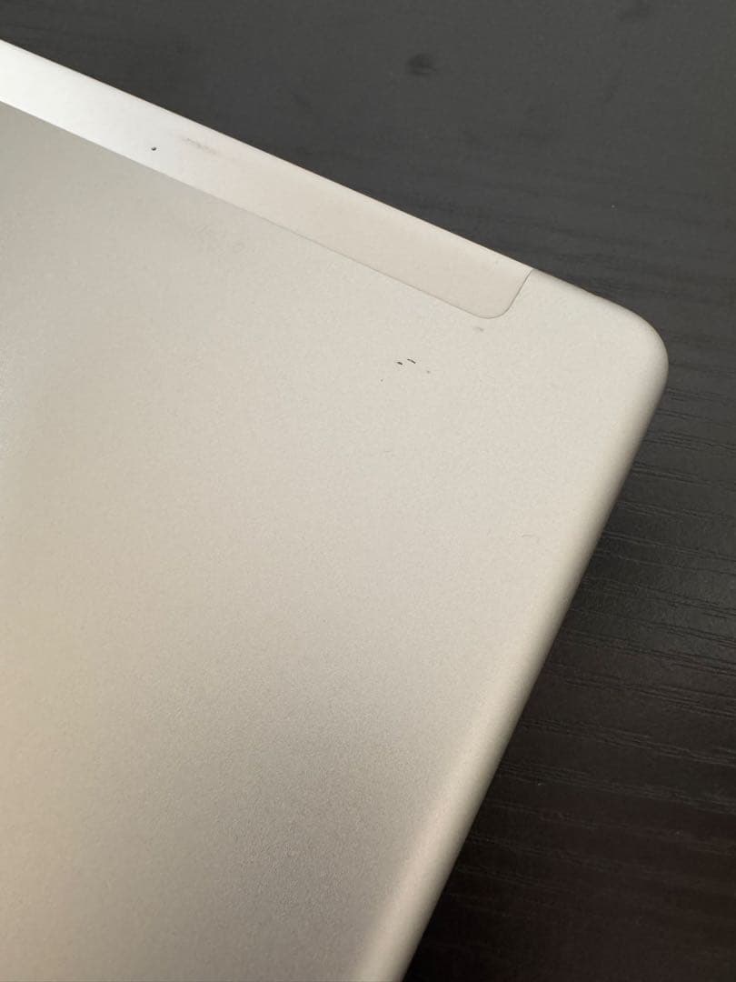 iPad 第5世代　A1823 32GB シルバー　SIM無し