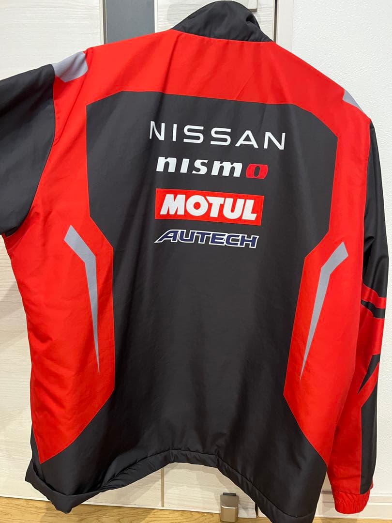 Nissan nismo ジャンパー 赤/黒　(完売品)