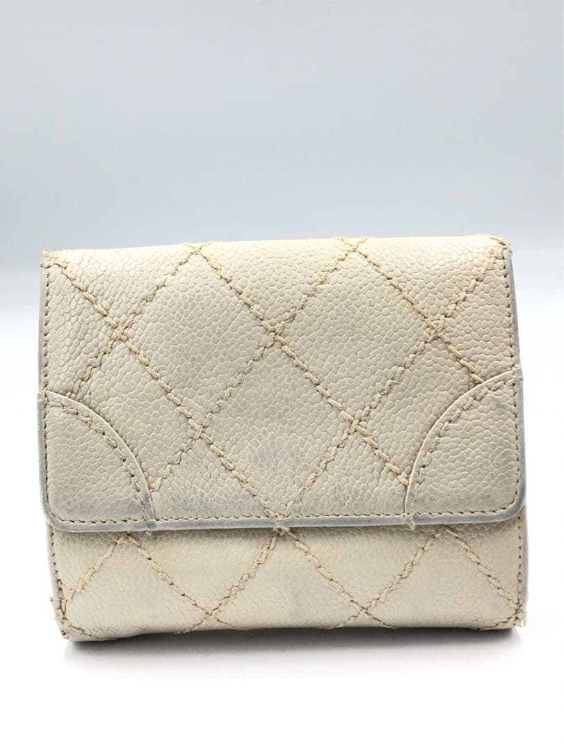 シャネル　CHANEL キャビアスキン　財布