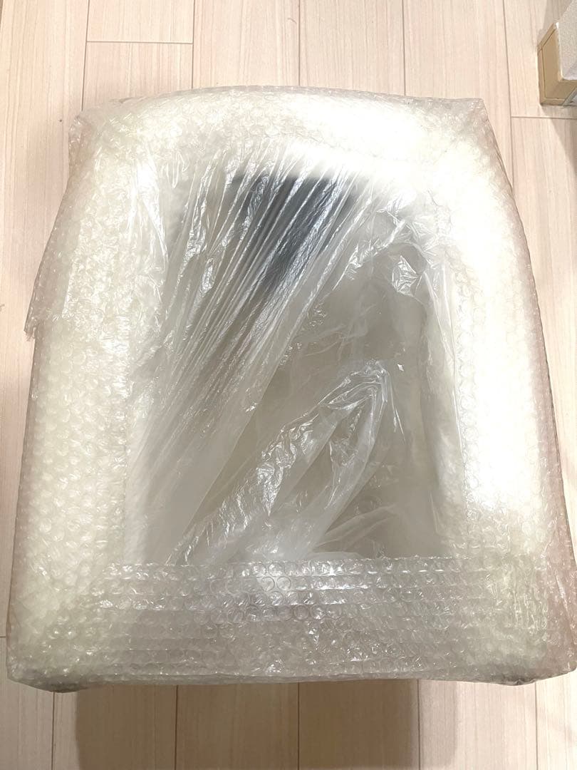 【新品未使用】ブークレ　Arch ART OF BLACK 椅子