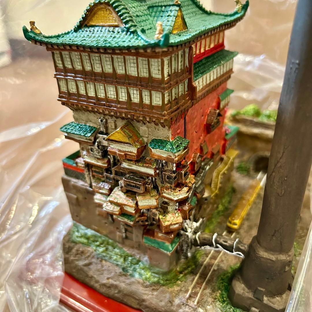 新品 千と千尋の神隠し 油屋 ジオラマ フィギュア