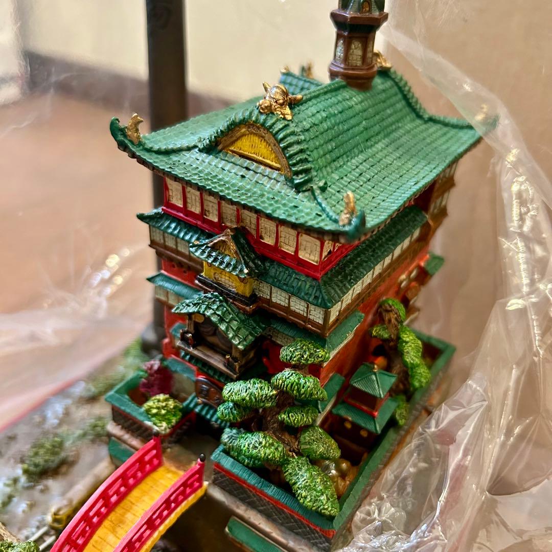 新品 千と千尋の神隠し 油屋 ジオラマ フィギュア