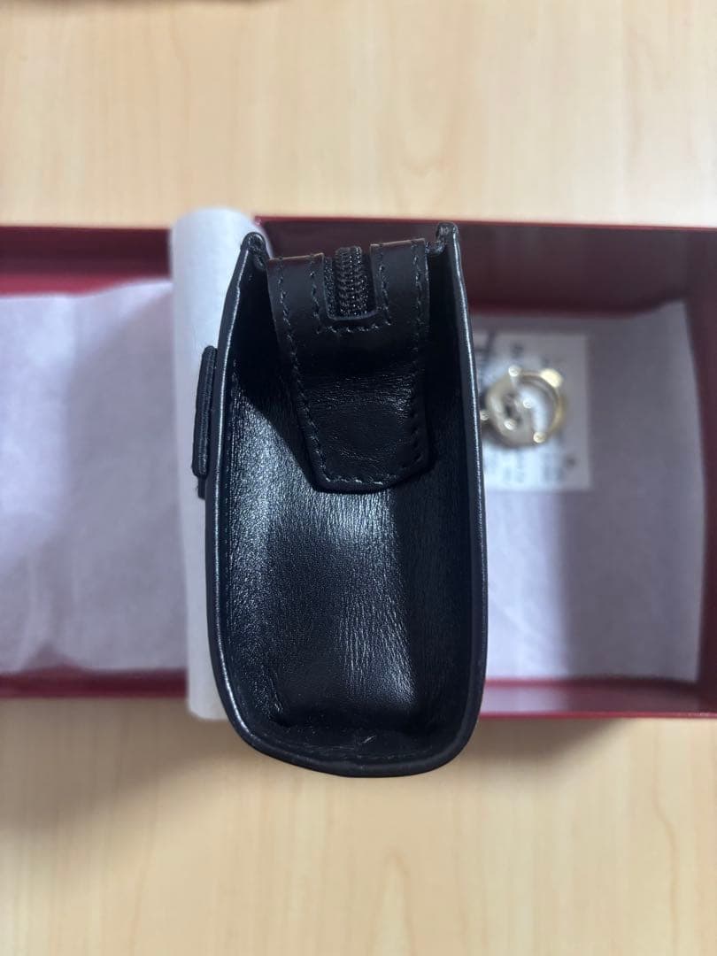 Ferragamoフェラガモ　ケース　ヴァラリボン　ブラック