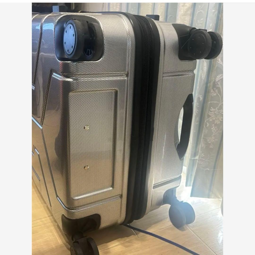 スーツケース キャリーケース 機内持ち込み可能 シルバー Lサイズ ベルト付き