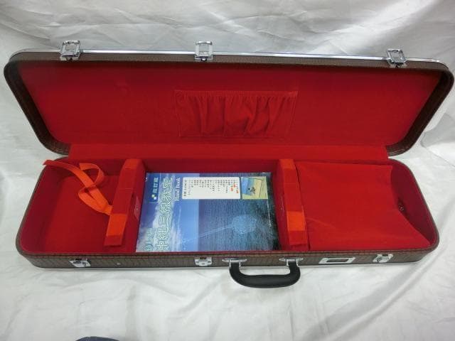 高級沖縄三線＆奄美三線用　ハードケース（黒）艶消しのクロコダエル柄　新品未使用