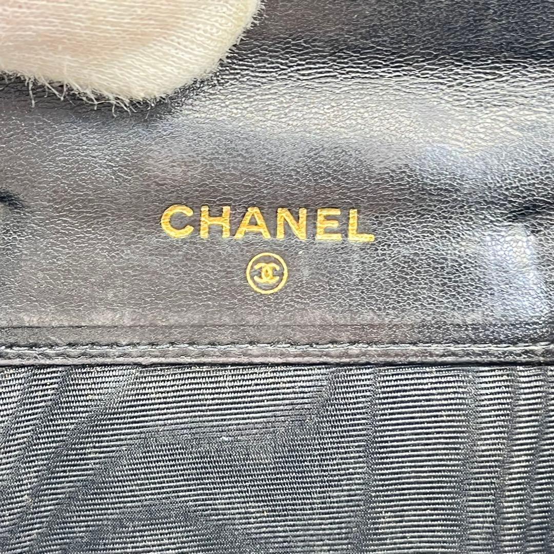 CHANEL 二つ折り財布 デカココマーク ロゴ入り 黒 ギャランティカード付き