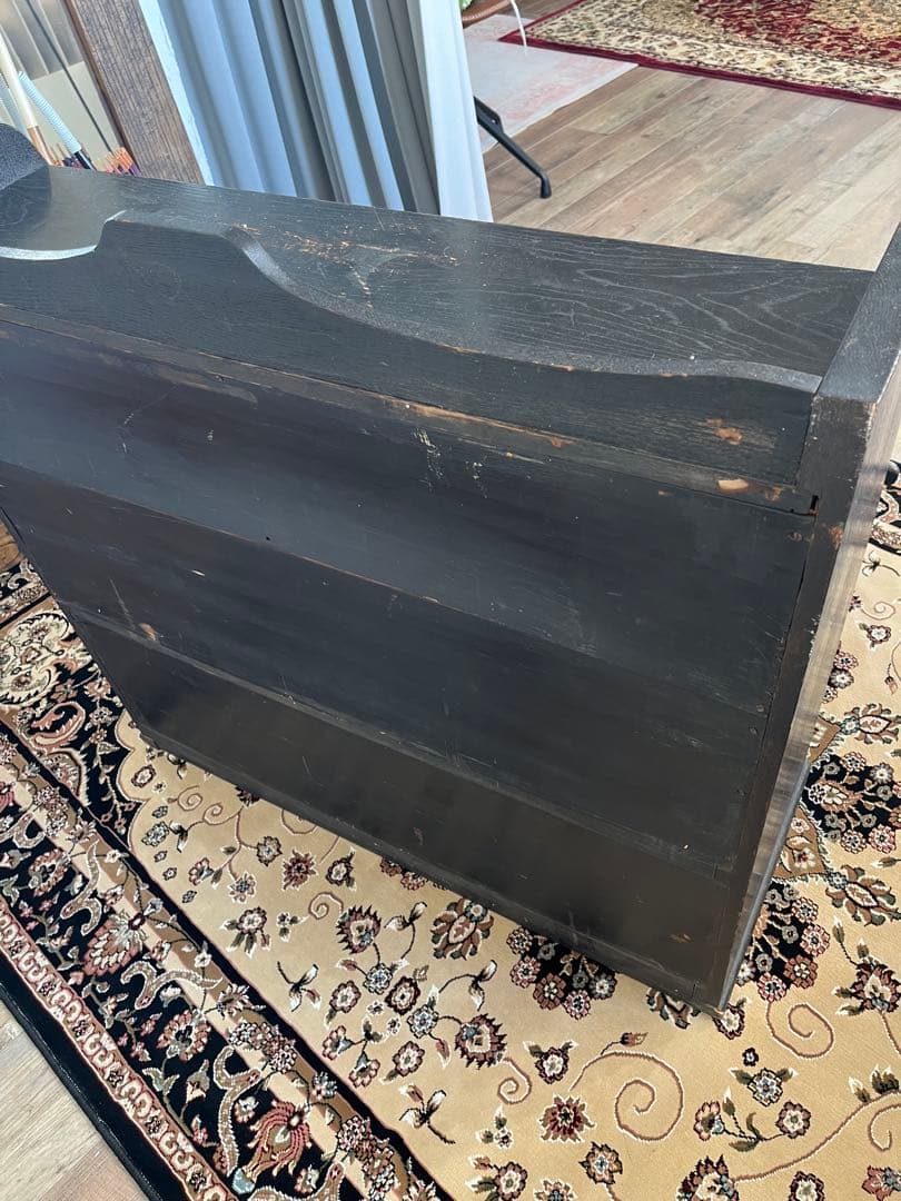 黒色木製収納付きデスク