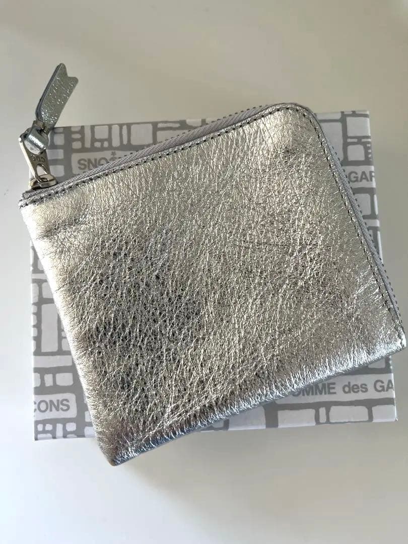 COMME des GARCONS L字型 ZIPウォレット シルバー