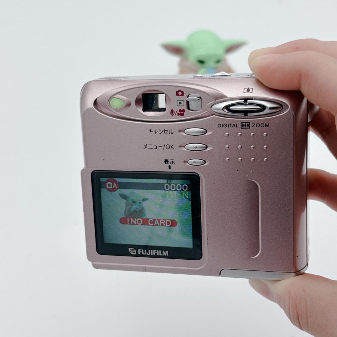 希少モデル✨FUJIFILM FinePix30i デジタルカメラ ピンク