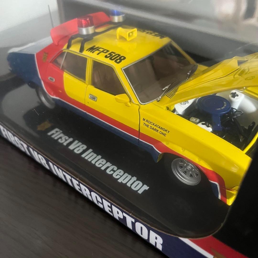 新品 マッドマックス 1/24 DDA イエローインターセプター 車 ミニカー