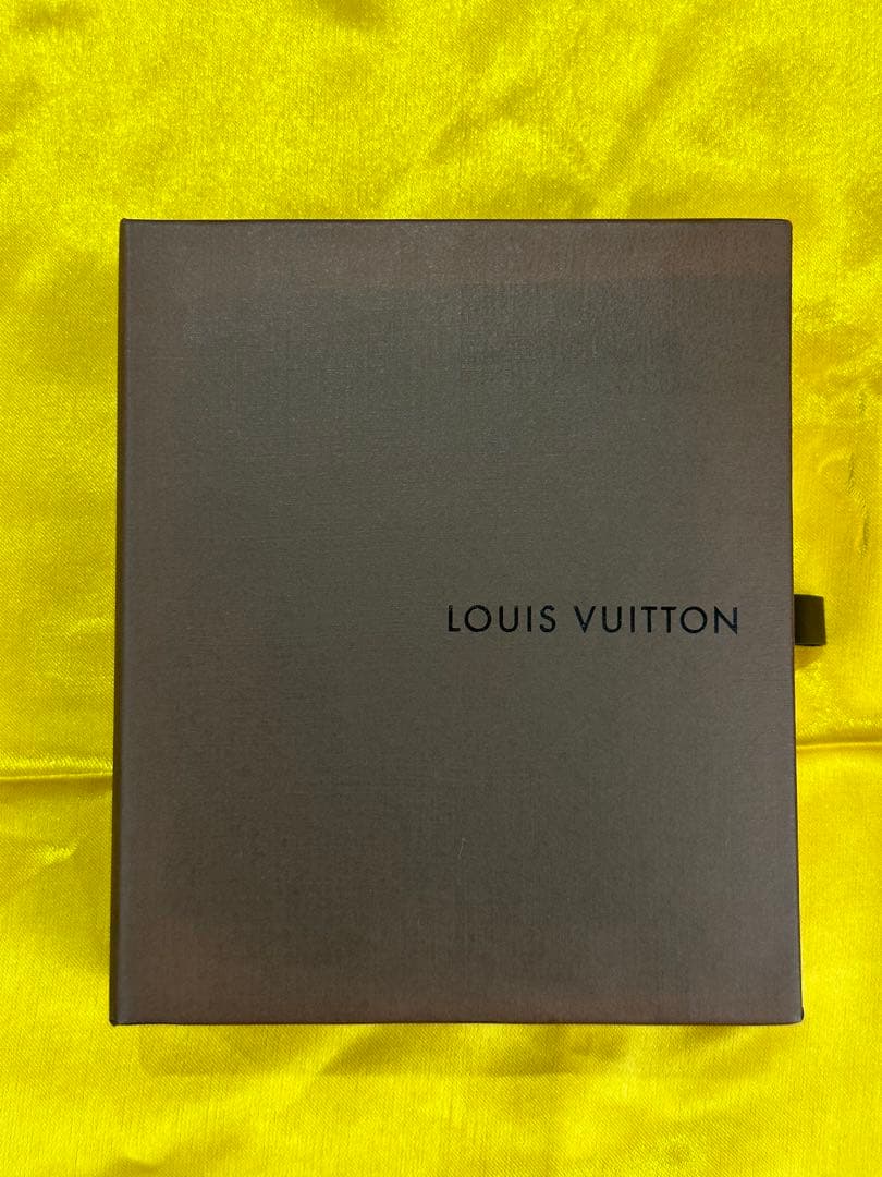入手困難　新品　LOUIS VUITTON ルイヴィトン 漆と卵殻のコースター