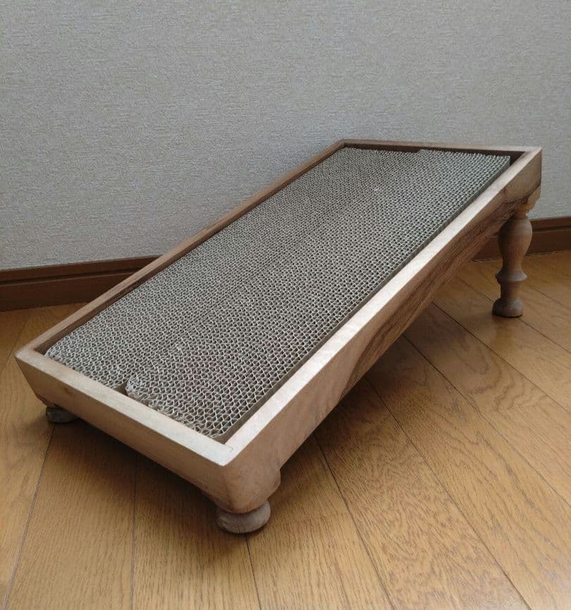 【新品爪とぎ付】オルネドフォイユ オルネコ クルミの木の爪とぎ