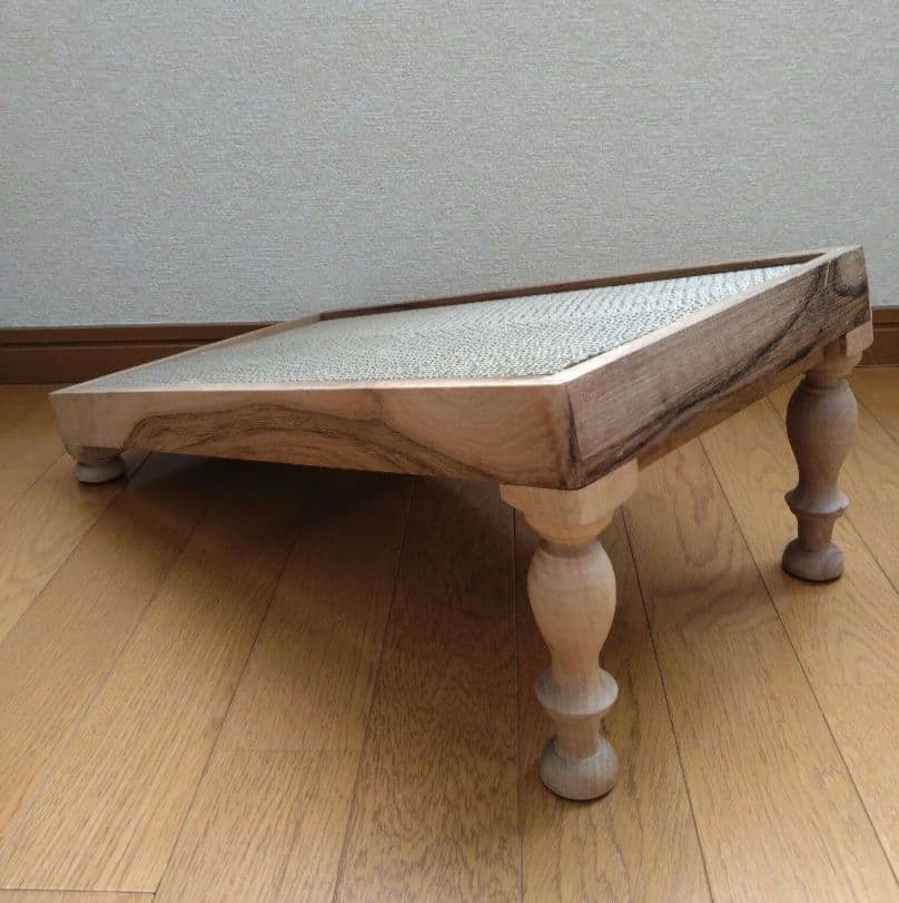 【新品爪とぎ付】オルネドフォイユ オルネコ クルミの木の爪とぎ