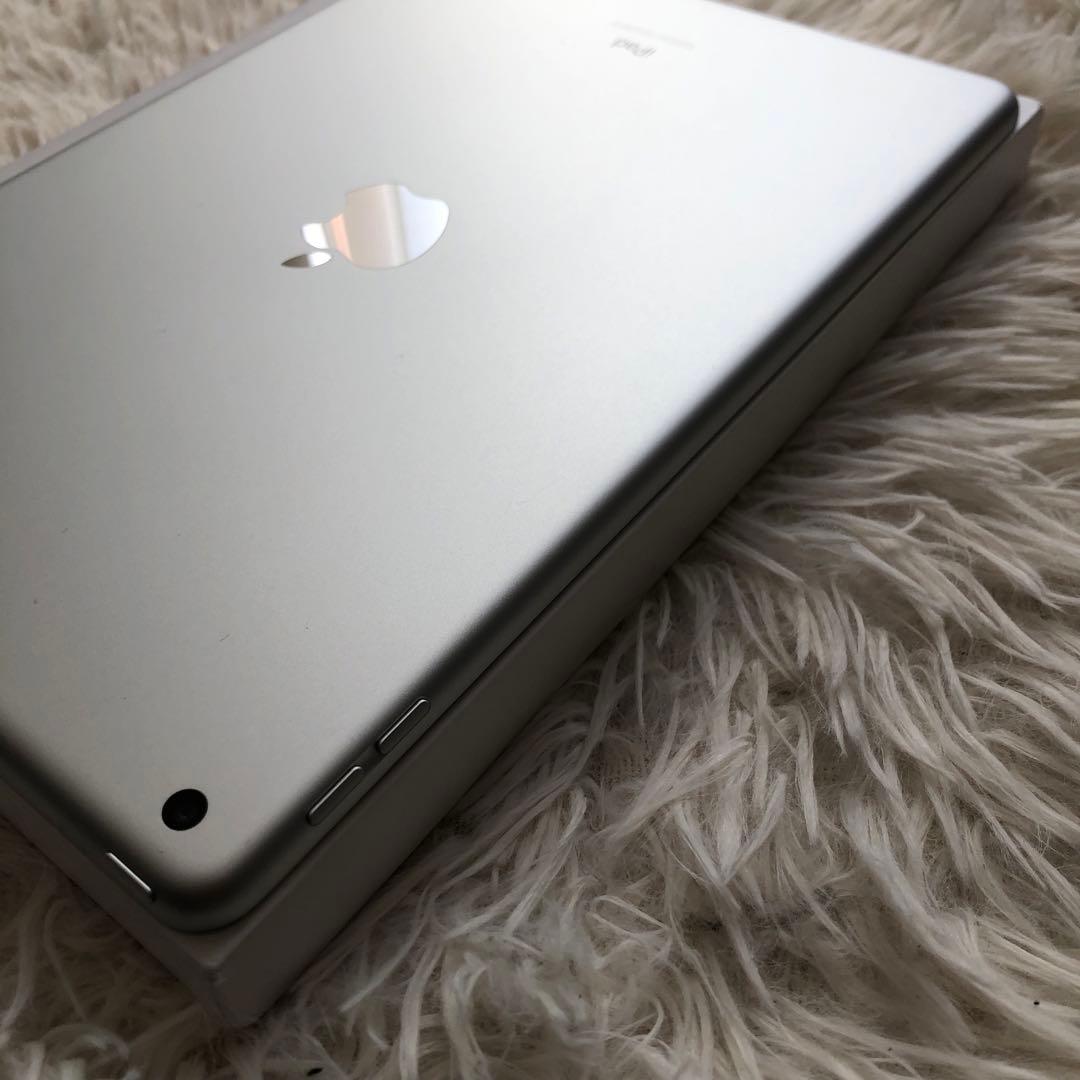 【11/15販売終了】iPad 第8世代 128GB Wi-Fi 【すぐ発送】