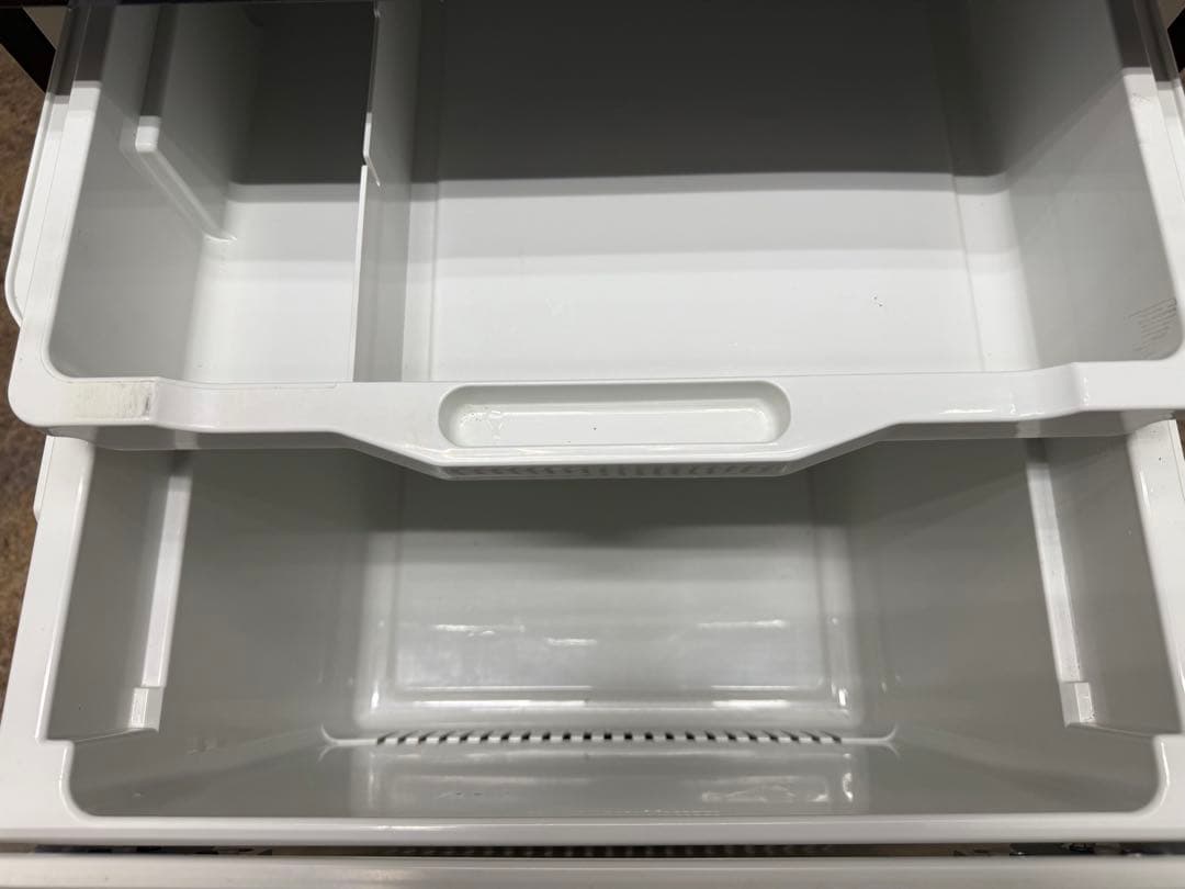 ハイセンス　３ドア冷蔵庫　高級ガラスドア　省エネ　２８２L　HR-G2801BR