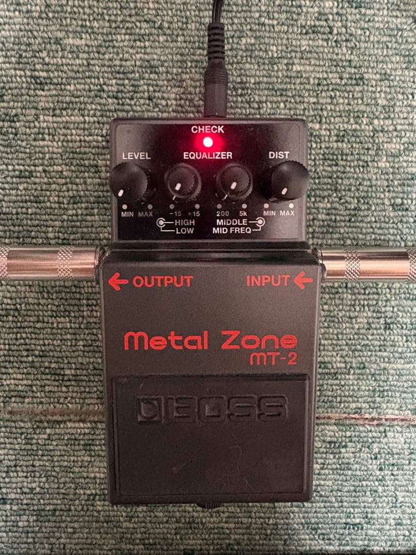 BOSS メタルゾーン　エフェクター