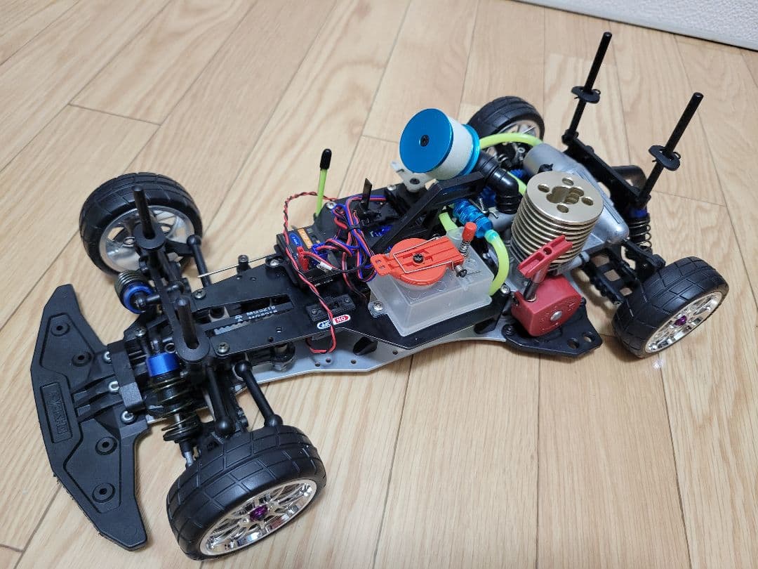 京商エンジン Mercedes-Benz AMG GT ラジコンカー 1/10