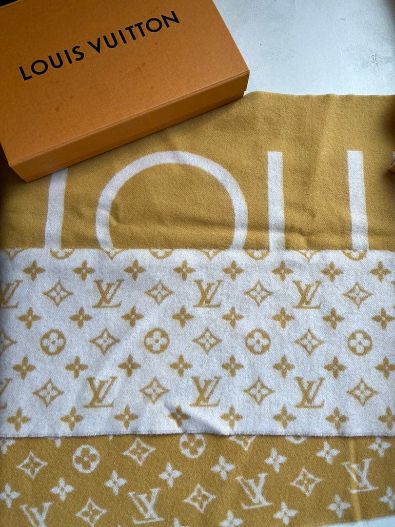 【極美品】LOUIS VUITTON ロゴ入りマフラー イエローカシミヤ100%