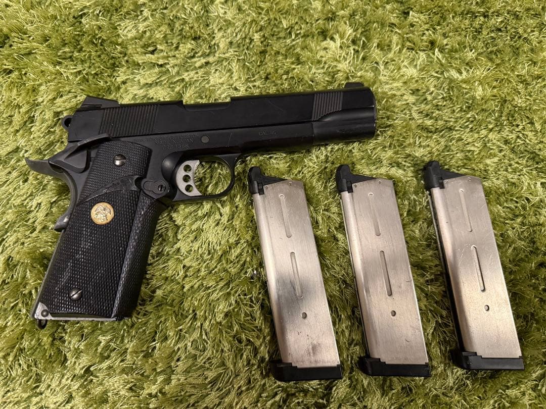 東京マルイ　MEUピストル　ガスガン　マガジン＋2本付