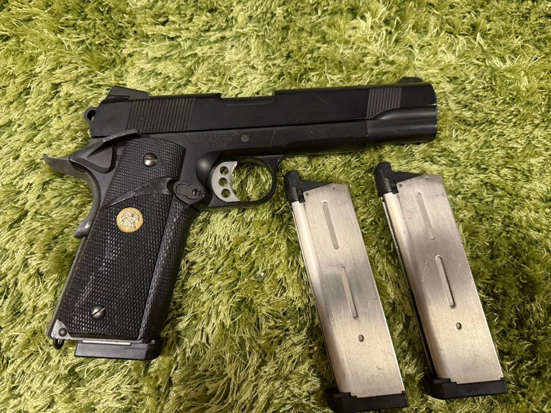 東京マルイ　MEUピストル　ガスガン　マガジン＋2本付