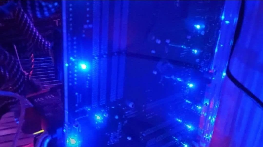 IN9 32X-MAX abit製 背面が青く光る　LGA775 ※ジャンク品