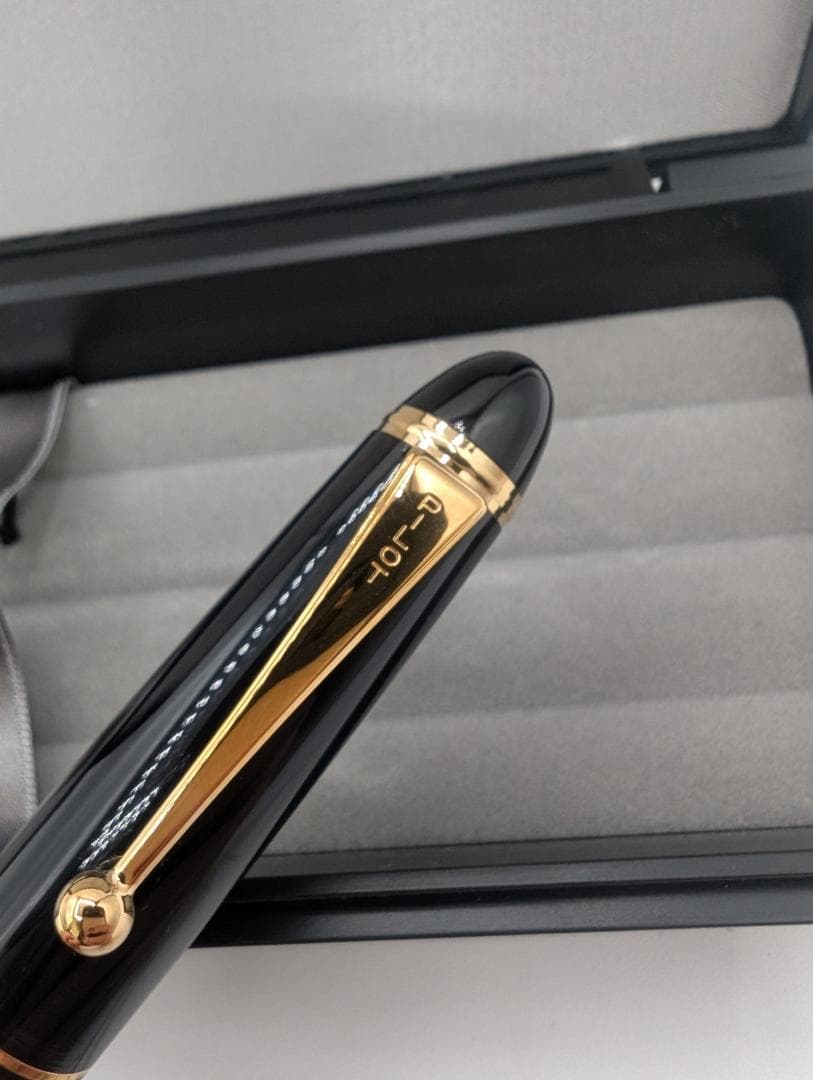 開封済み未使用品　PILOT 万年筆 カスタム823 ブラック 細字 F