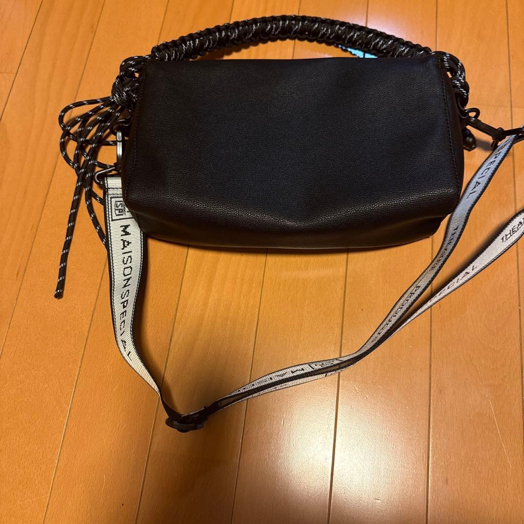 コラボレーションホライゾナルレザーショルダーバッグ　メゾンスペシャル