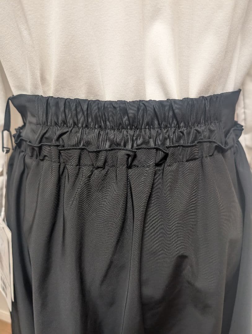 (未使用タグ付き) エムズグレイシー　40 黒フレアスカート