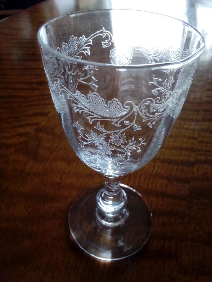 フランス ワイングラス 「ロカイユ模様」アンティーク