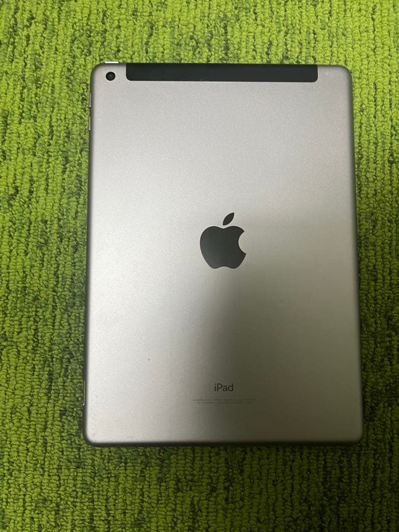 ゆーき　Apple iPad (第6世代) 32GB