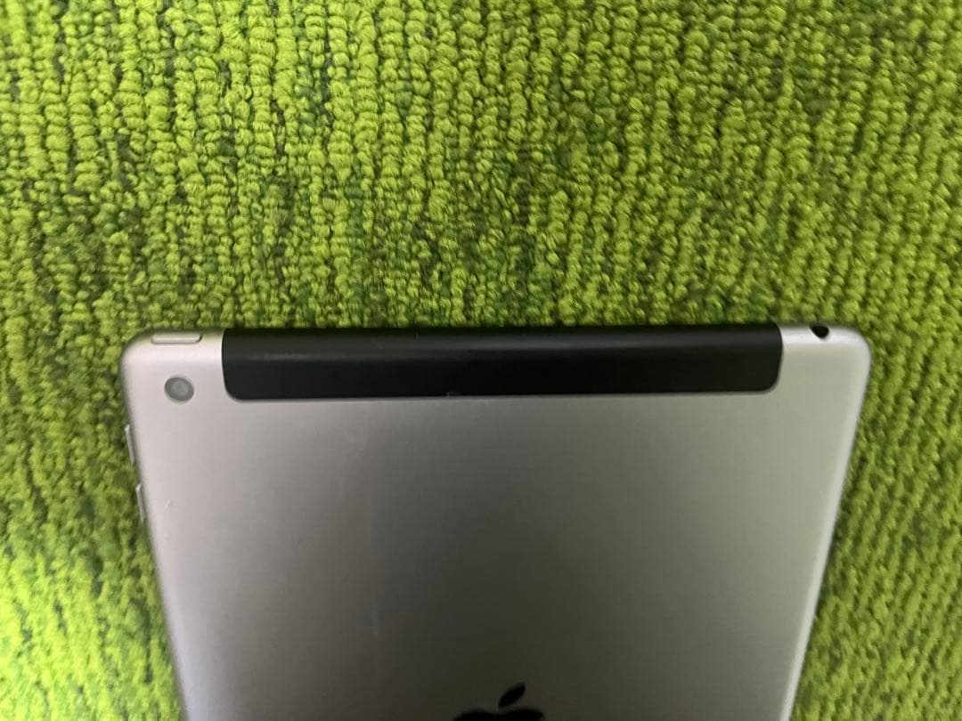 ゆーき　Apple iPad (第6世代) 32GB