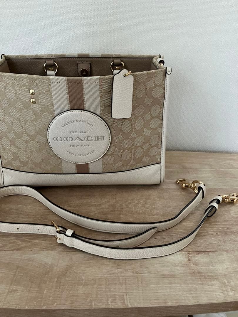 【三が日限定価格】COACH トートバッグ ベージュ/ホワイト